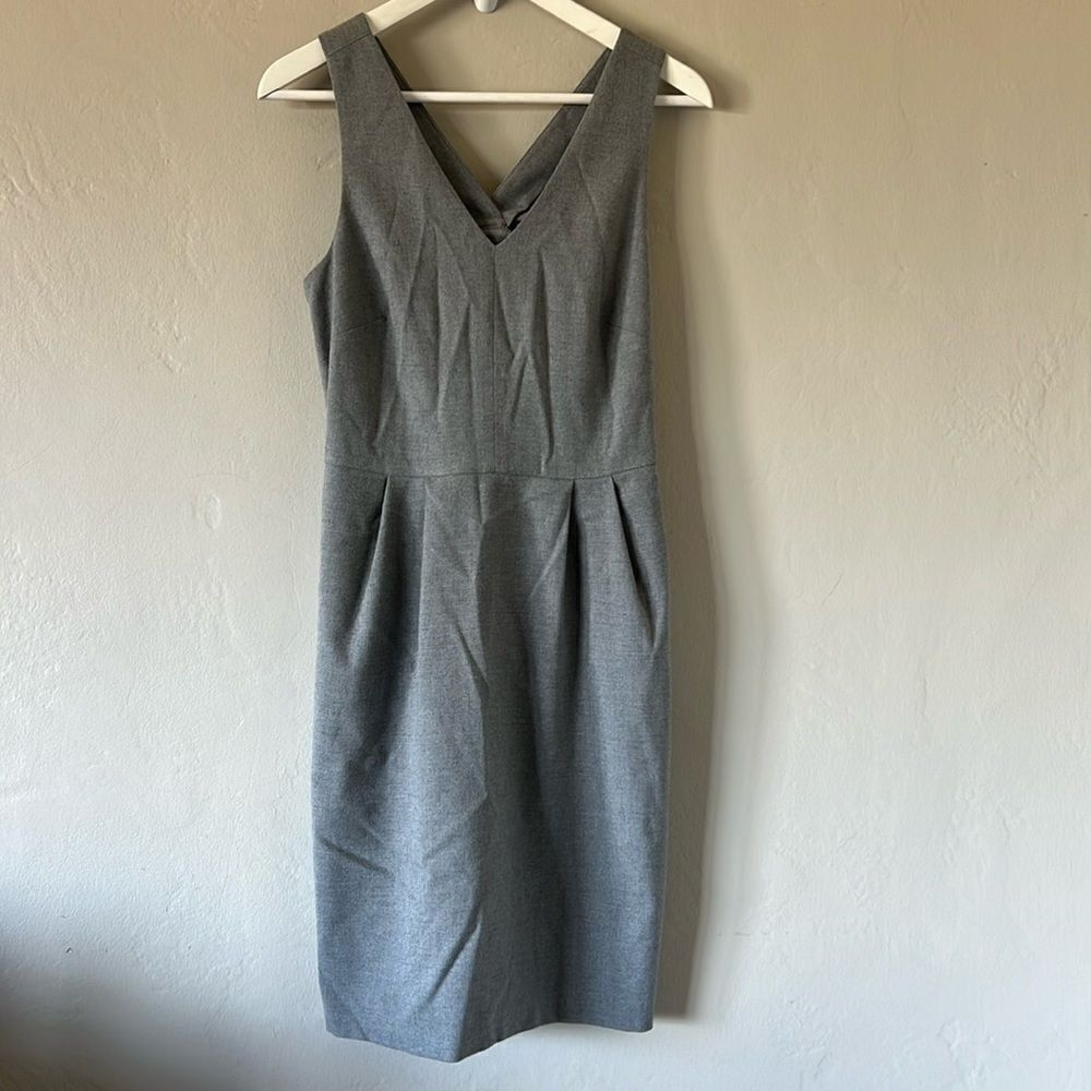 NWT Banana Republic Heather Gray Bow Back V Neck Sheath Dress Size 2 Career